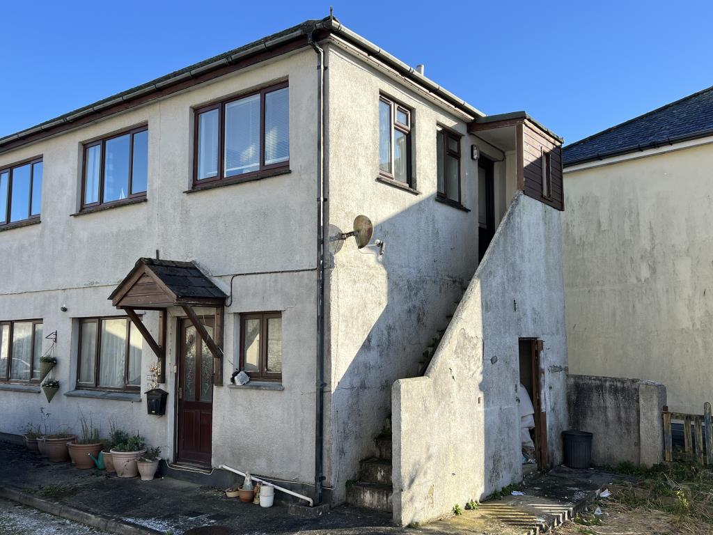 Lot: 107 - GROUND FLOOR FLAT FOR REFURBISHMENT - View of building